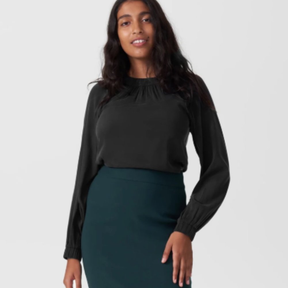 NWT Universal Standard Gathered Neck Blouse L